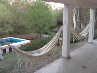 Casa con salida al río, Tanti