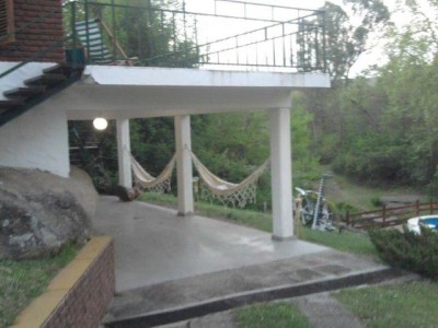 Casa con salida al río, Tanti