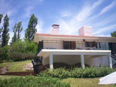 Casa con salida al río, Tanti