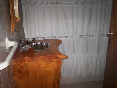 Casa con salida al río, Tanti