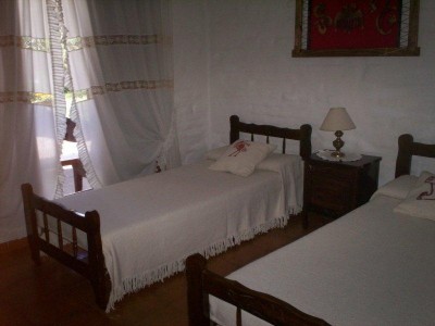 Casa con salida al río, Tanti