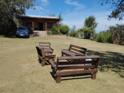 EXCELENTE PROPIEDAD CON PILETA Y QUINCHO