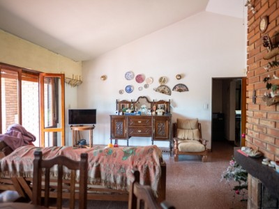 TANTI- CALLE IRLANDA- VILLA DOUMA