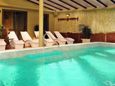 IMPORTANTE COMPLEJO DE CABAÑAS EN TANTI