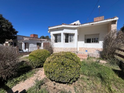 CASA A LA VENTA- VILLA MUÑOZ- CALLE EL ALGARROBO