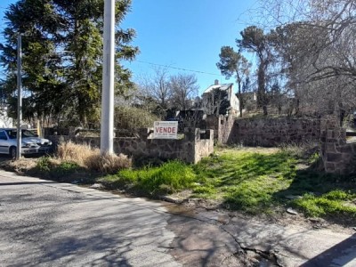 DOS TERRENOS EN PLENO CENTRO DE TANTI- CALLE SANTA FE