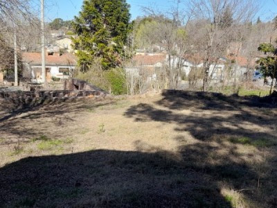 DOS TERRENOS EN PLENO CENTRO DE TANTI- CALLE SANTA FE