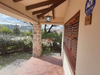 BARRIO MARI- MAT- SOBRE CALLE MARI- MAT- TANTI