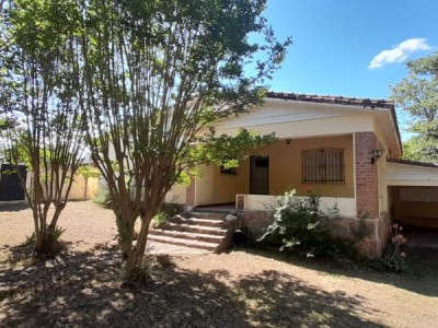 CASA A LA VENTA EN TANTI- CENTRO CALLE SANTIAGO DEL ESTERO