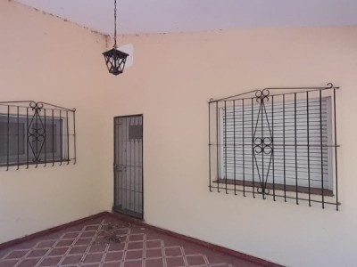 CASA A LA VENTA EN TANTI- CENTRO CALLE SANTIAGO DEL ESTERO