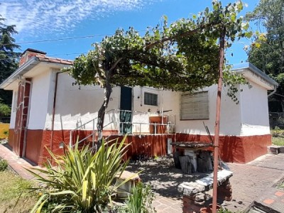 CASA EN VENTA- CALLE NEUQUEN- TANTI CENTRO