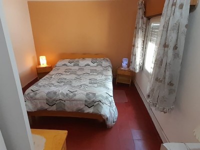 CASA EN VENTA- CALLE NEUQUEN- TANTI CENTRO