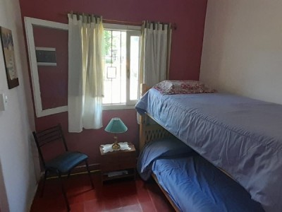 CASA EN VENTA- CALLE NEUQUEN- TANTI CENTRO