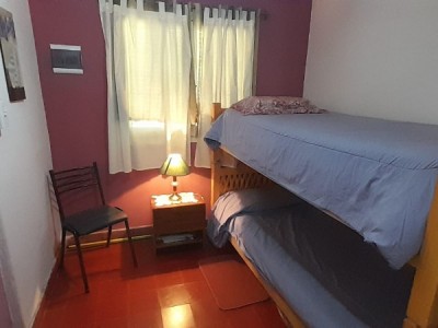 CASA EN VENTA- CALLE NEUQUEN- TANTI CENTRO