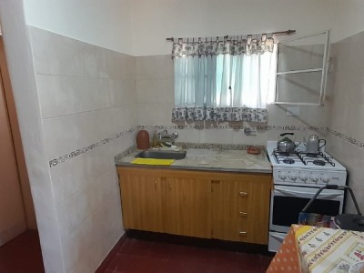 CASA EN VENTA- CALLE NEUQUEN- TANTI CENTRO