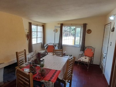 CASA EN VENTA- CALLE NEUQUEN- TANTI CENTRO