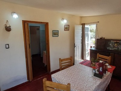 CASA EN VENTA- CALLE NEUQUEN- TANTI CENTRO