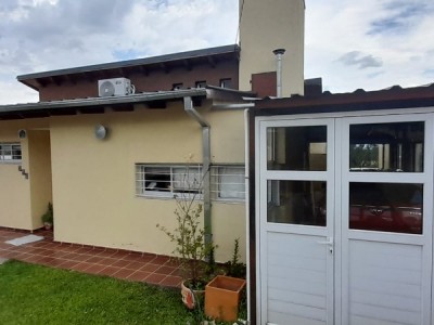 CASA EN VENTA EN TANTI- CALLE MENDOZA- CENTRO