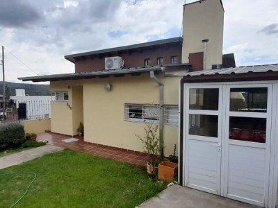 CASA EN VENTA EN TANTI- CALLE MENDOZA- CENTRO