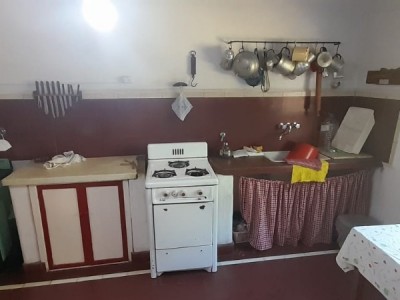 CASA TRADICIONAL CON FONDOS AL ARROYO TANTI