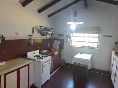 CASA TRADICIONAL CON FONDOS AL ARROYO TANTI