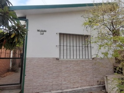 TANTI- CALLE NEUQUEN- A 3 CUADRAS DEL CENTRO